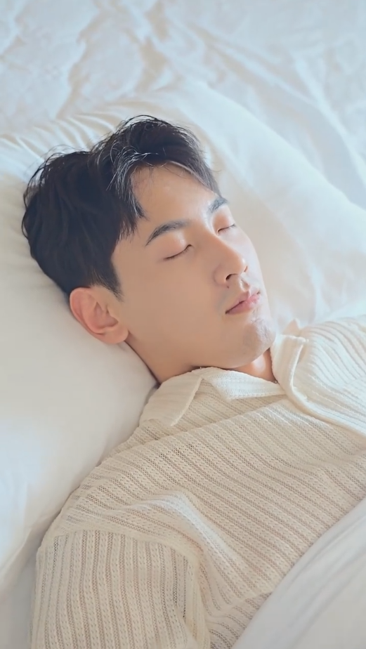 和残废霸总闪婚后 第01集